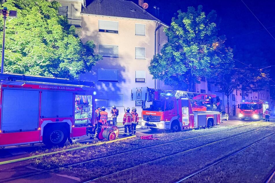 Bei einem Wohnungsbrand in Karlsruhe-Durlach kam ein 66-jähriger Mann ums Leben.