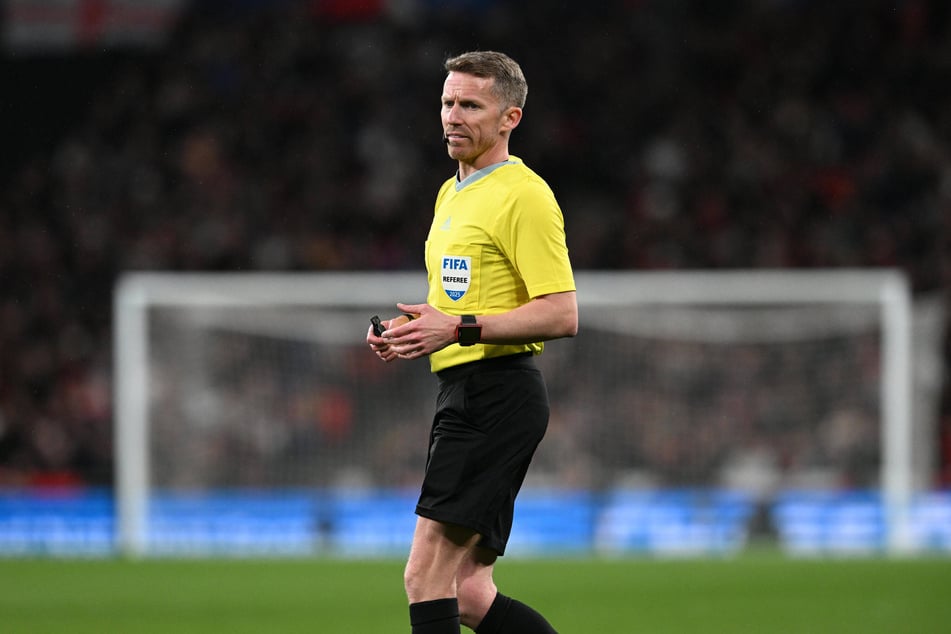Alejandro Hernández Hernández (42) sorgte mit seinem VAR-Team beim Clásico für eine heikle Szene.