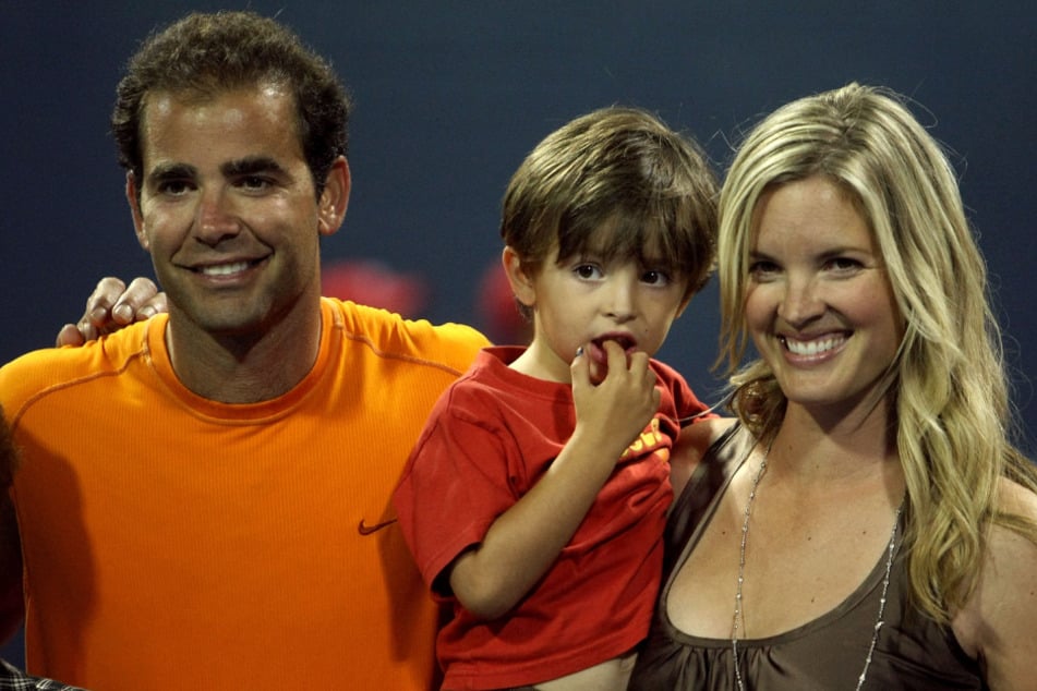 Der frühere Tennis-Star Pete Sampras (52, l.) mit Ehefrau Bridgette Wilson-Sampras (50, r.) und Sohn Ryan Nikolaos (heute 18) 2009 bei einem Turnier in Los Angeles.