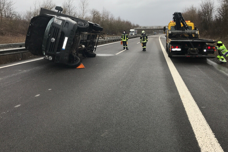 Die rechte Spur der A63 war für zwei Stunden gesperrt.