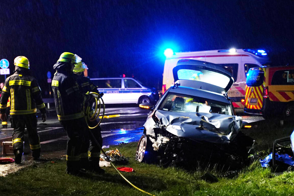 Vorfahrt nicht beachtet: Schwerer Unfall mit fünf Verletzten in Kamenz