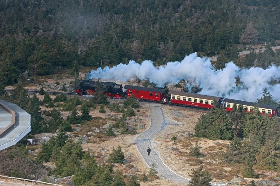 Die Schienen auf dem Brocken sind je nach Wetterlage nicht immer leicht befahrbar.