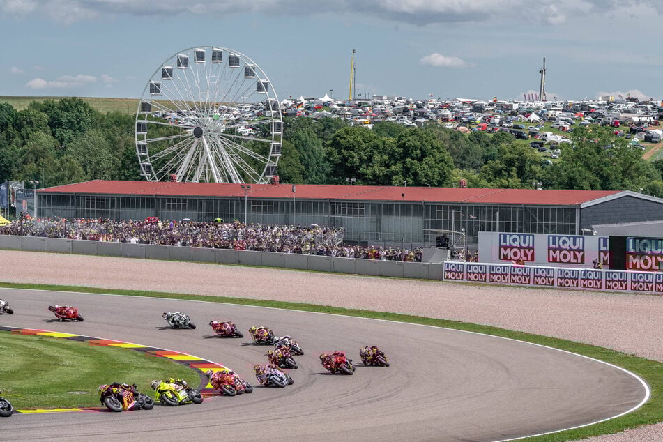 No solo en la pista un espectáculo: el fin de semana de carreras en el Sachsenring ofrece mucho a sus visitantes.
