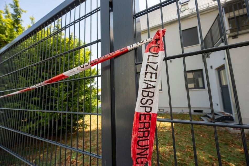 Die Leichen wurden im Müllcontainer einer Asylunterkunft gefunden.