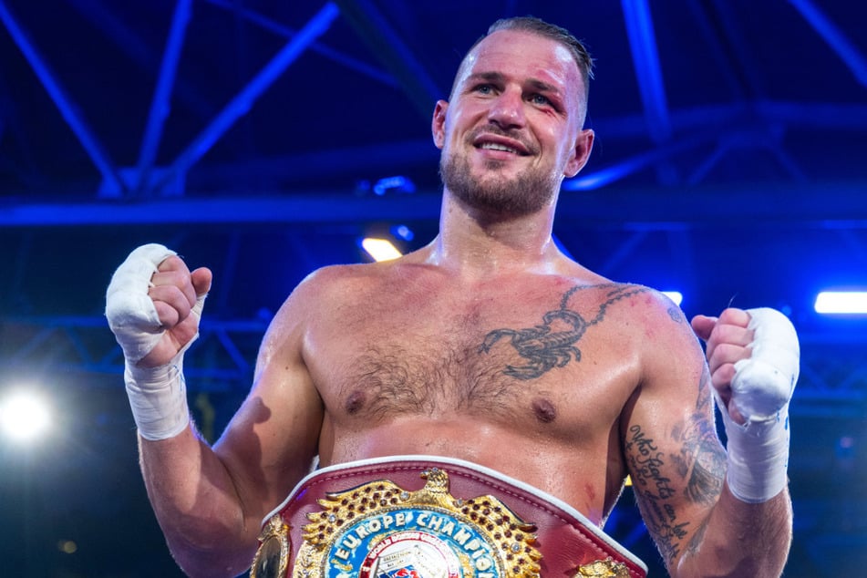 "Una batalla sucia": el campeón europeo Artur Reis avanza a la victoria en Chemnitz