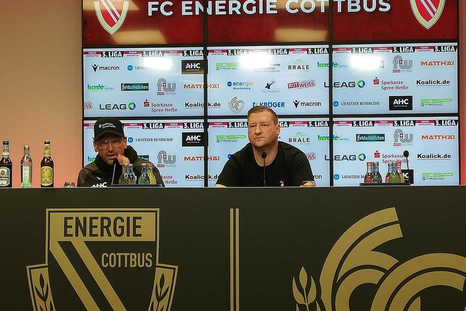 Auch Wollitz ( l.) selbst wirkte auf der Freitags-PK gesundheitlich angeschlagen.