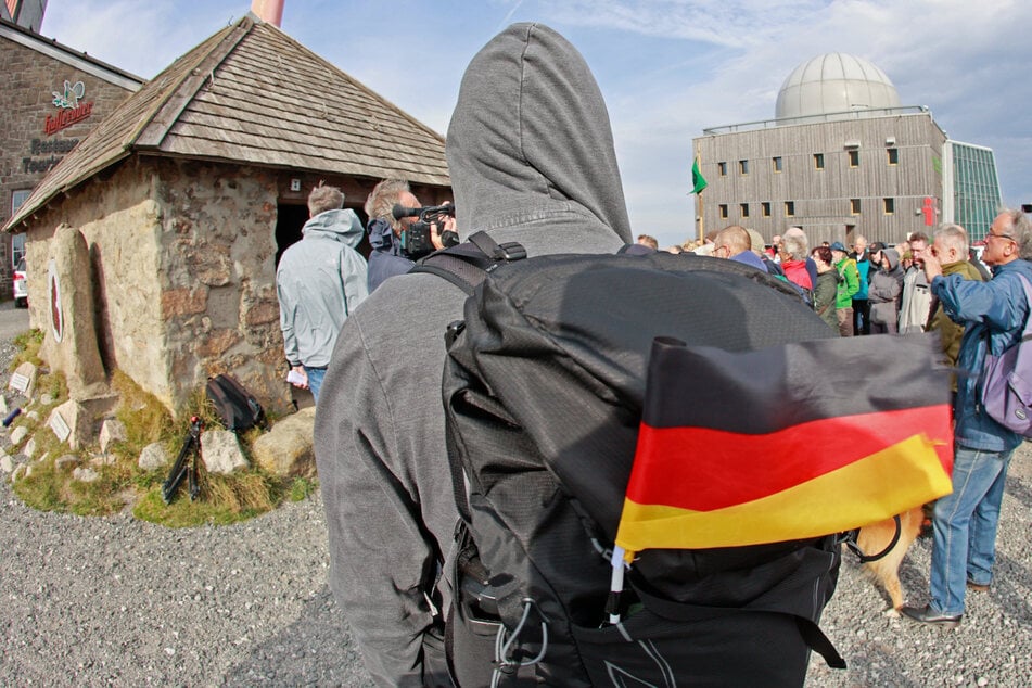 Unter anderem findet am Tag der Deutschen Einheit die traditionelle Sternwanderung zum Brocken statt. (Archivbild)