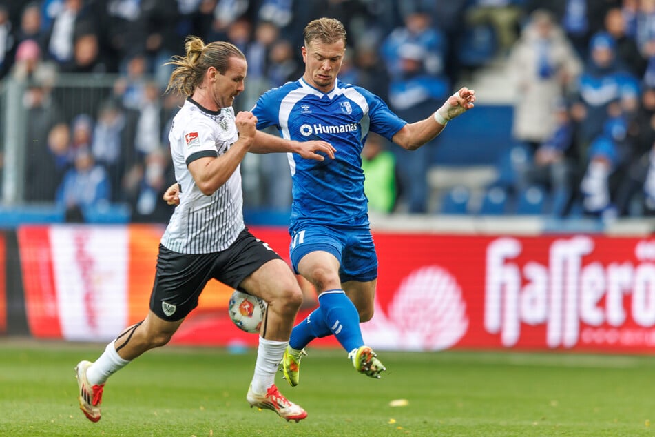 Der 1. FC Magdeburg muss wohl auch weiter auf Stürmer Alexander Ahl-Holmström (26, r.) verzichten.