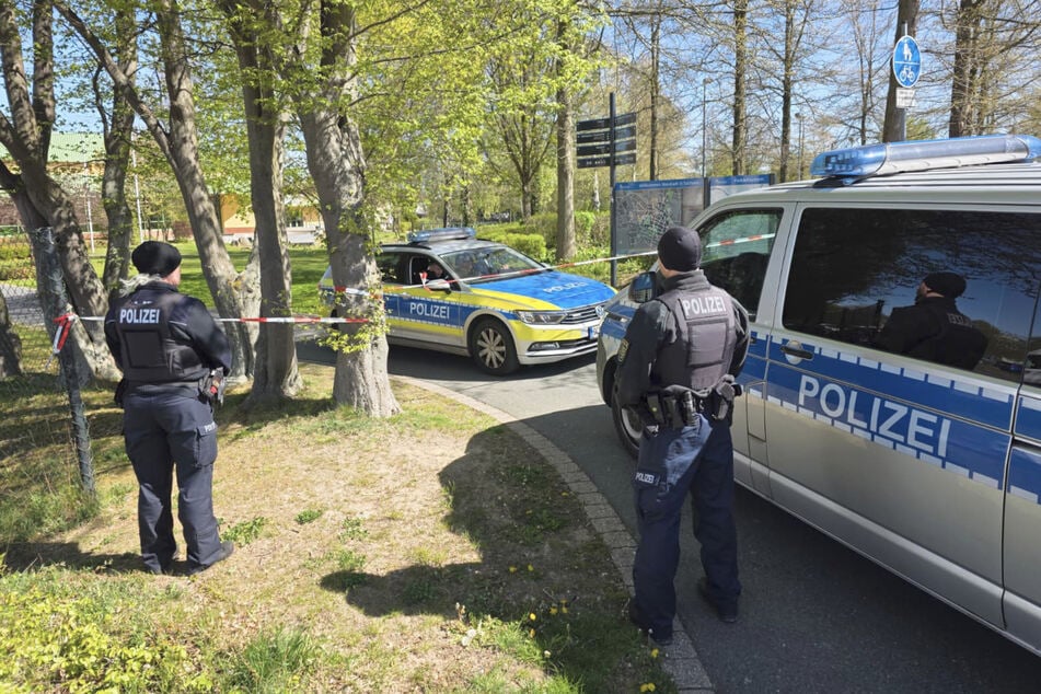 Die Polizei hatte auch am Mittwoch den Tatort abgesperrt.