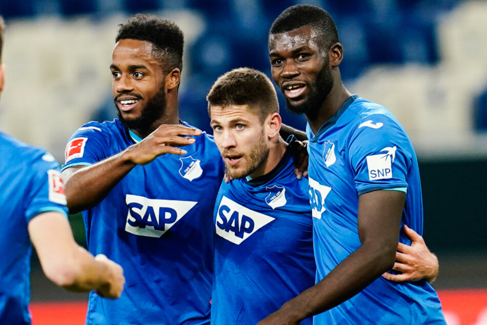 Sinsheim am vergangenen Mittwoch: Ryan Sessegnon (links) neben Torschütze Andrej Kramaric (Mitte) und Ihlas Bebou.