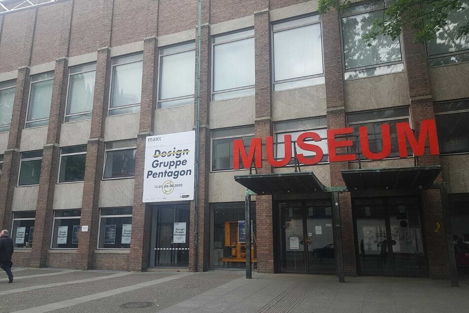 267 Fenster am Museum für angewandte Kunst Köln (MAKK) sollen ausgetauscht werden. Die Sanierung wird deutlich teurer.
