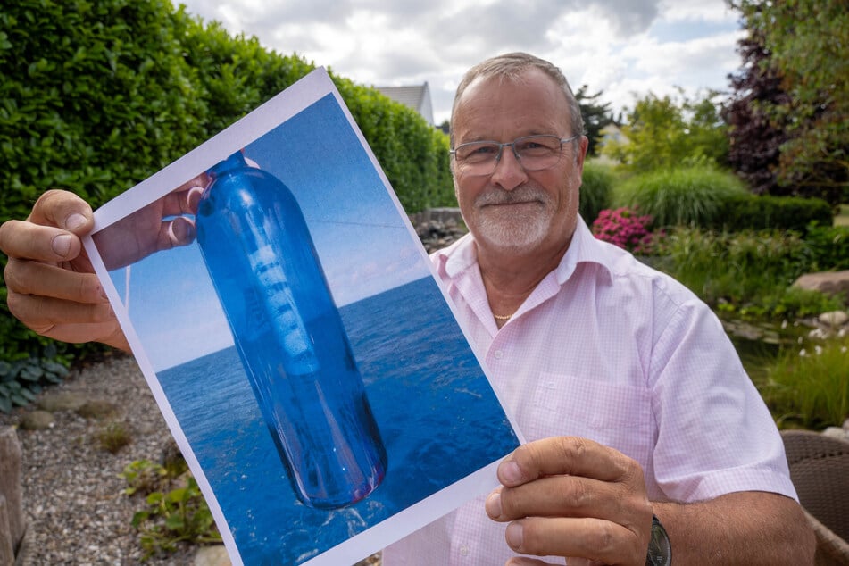 Im Oktober 2015 warf Jörg Wanke (66) mit seiner Ehefrau diese Flaschenpost in den Atlantik.