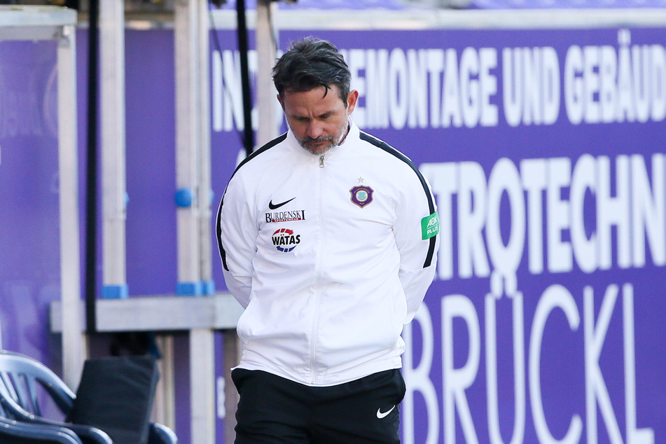 Aue-Coach Dirk Schuster (53) war enttäuscht über das Endergebnis.