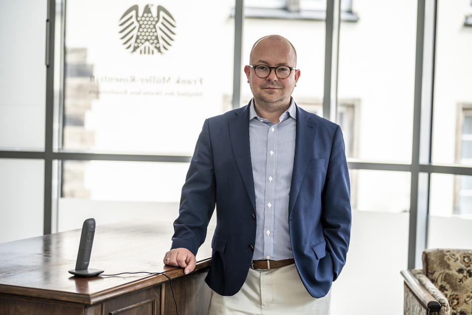 FDP-Politiker Frank Müller-Rosentritt (39) aus Chemnitz wird am Mittwoch bei den Koalitionsverhandlungen mit SPD und Grünen dabei sein.