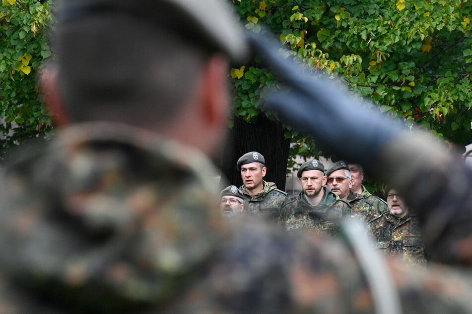 Die Bundeswehr hat das sechste Heimatschutzregiment aufgestellt.