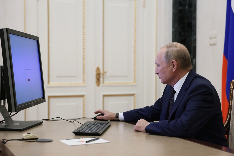 Der russische Präsident, Wladimir Putin (69), stimmte per Computer bei den Kommunalwahlen in Moskau ab.