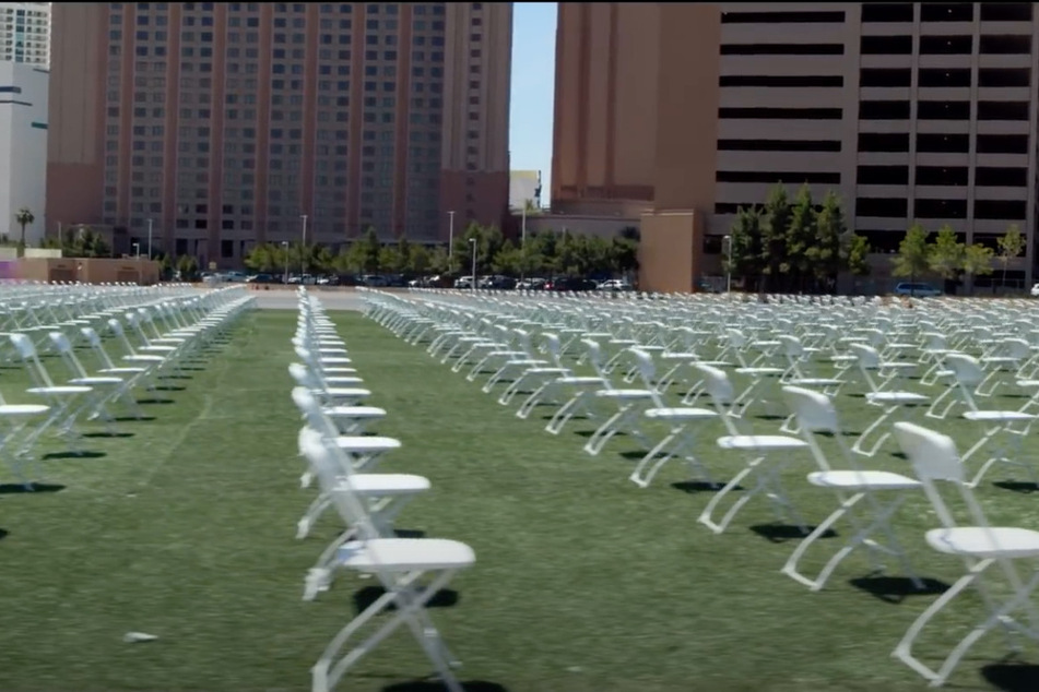The 3,044 empty white chairs symbolized the American high-school seniors who would have graduated this year had they not fallen victim to gun violence.