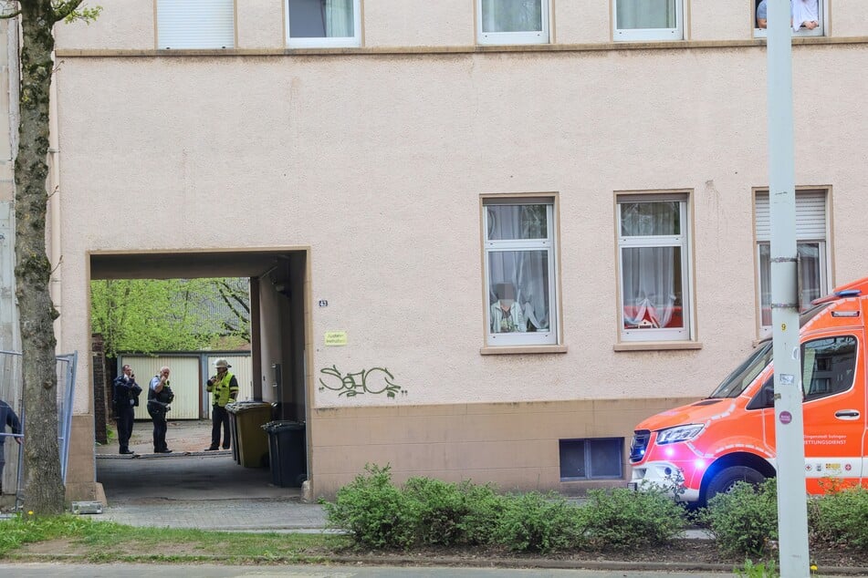 In Solingen ist ein Mann (40) bei einem Streit lebensgefährlich verletzt worden.