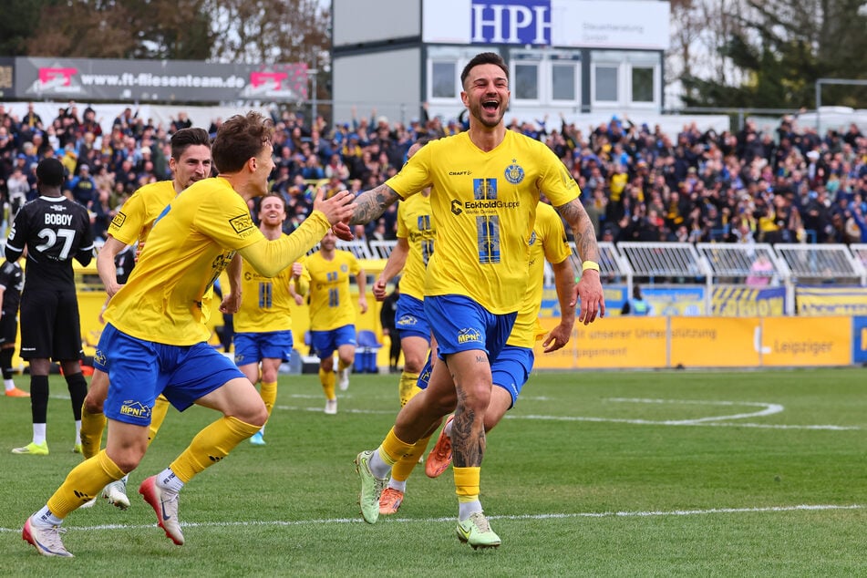 Filip Kusic erzielte mit seinem Schuss aus 18 Metern das umjubelte 2:1.