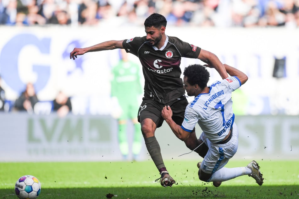 Elias Saad (24, l.) hat sich beim FC St. Pauli zu einem Leistungsträger entwickelt.