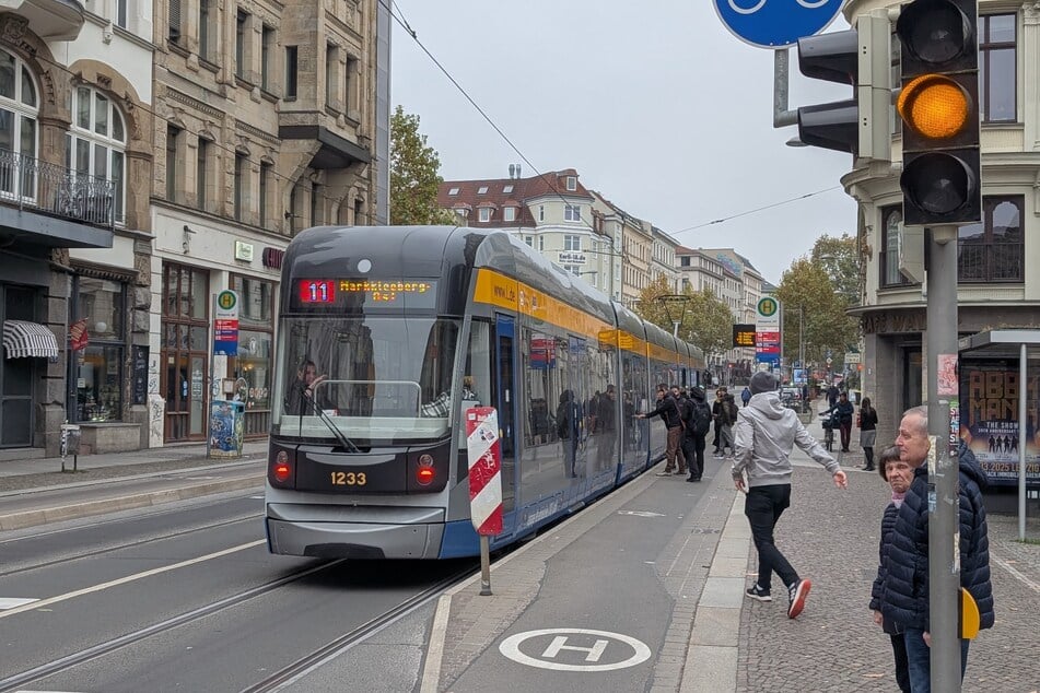 Im Peterssteinweg wurde einer 37-Jährigen der Rucksack geraubt. (Archivbild)