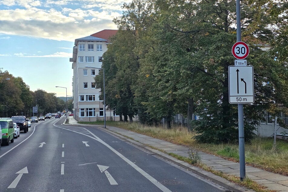 Diese 30er-Zone am Käthe-Kollwitz-Ufer hat der Super-Blitzer immer wieder im Visier.