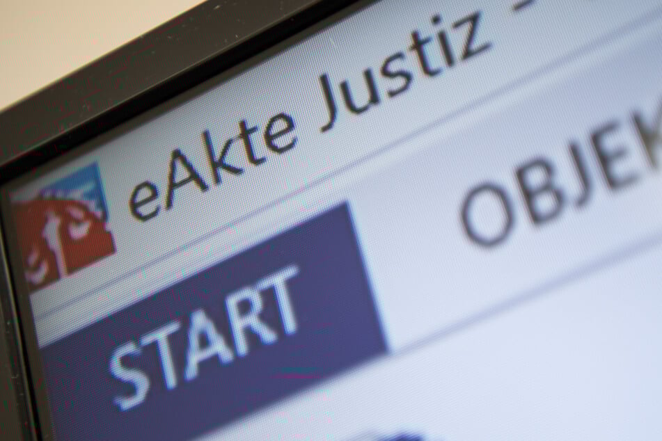 Ab Januar 2026 sollen die E-Akten in allen sächsischen Gerichten zum Einsatz kommen.