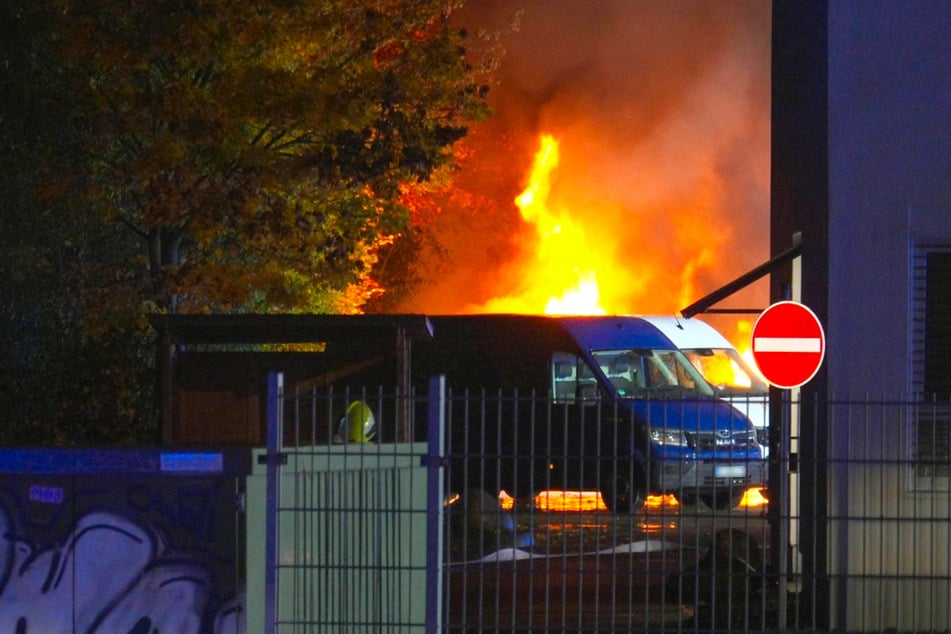 Es brannte lichterloh auf dem MAN-Gelände im Leipziger Osten.