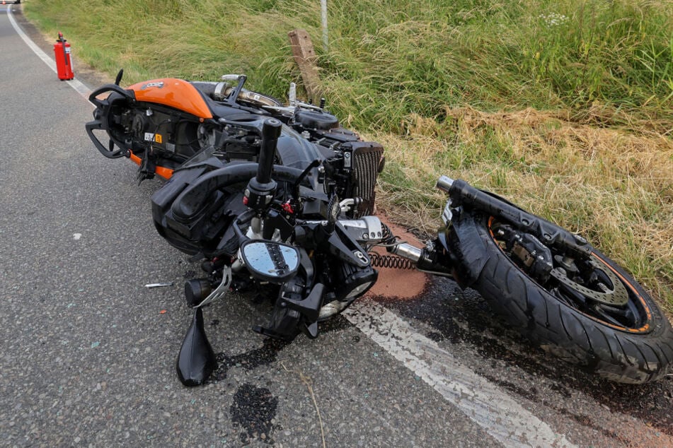 Fahranfänger missachtet Vorfahrt: Motorradfahrer schwer verletzt