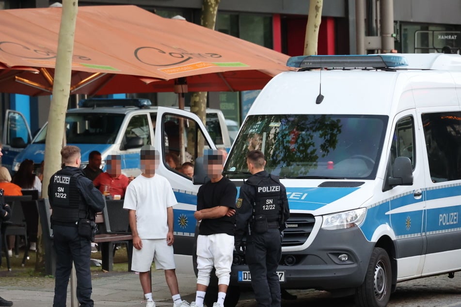 Die Polizei wurde am Samstagabend auf die Straße der Nationen gerufen.