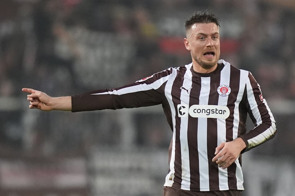 St. Paulis Abwehrspieler Hauke Wahl (31) geht mit dem Druck im Abstiegskampf entspannt um.