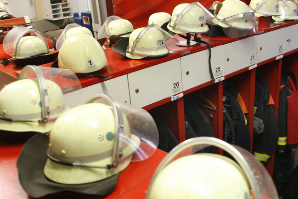 Auch Feuerwehrleute erfahren im Einsatz Aggressionen gegen sich. (Symbolbild)