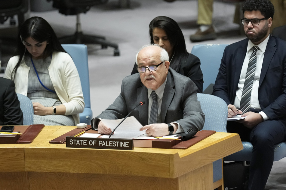 Riyad Mansour (76), Botschafter der Palästinensischen Gebiete bei den Vereinten Nationen, hat während einer Sitzung des Sicherheitsrates im Hauptquartier der Vereinten Nationen gesprochen.