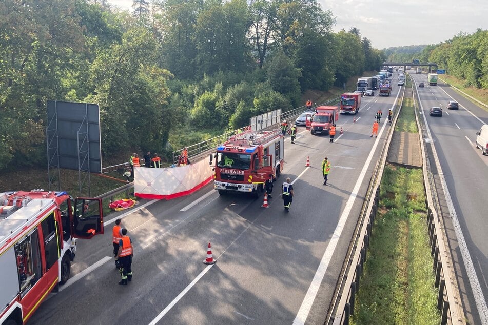 Die Autobahn blieb während der Unfallaufnahme gesperrt.