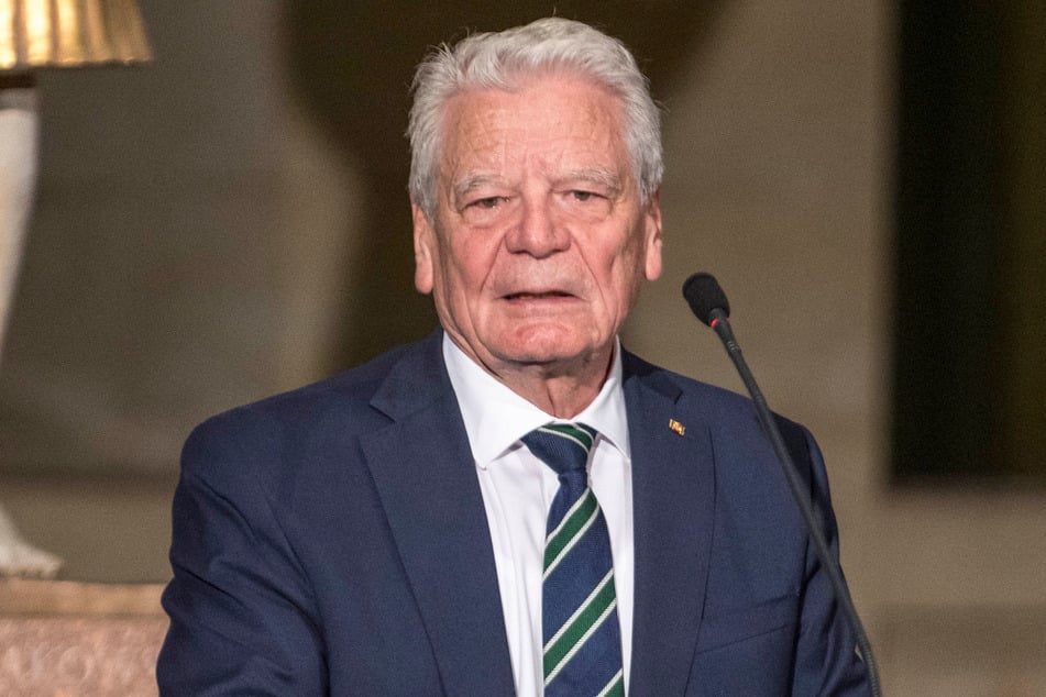 Der frühere Bundespräsident Joachim Gauck (86) richtete seine Rede auch bewusst an die anwesenden Schüler.