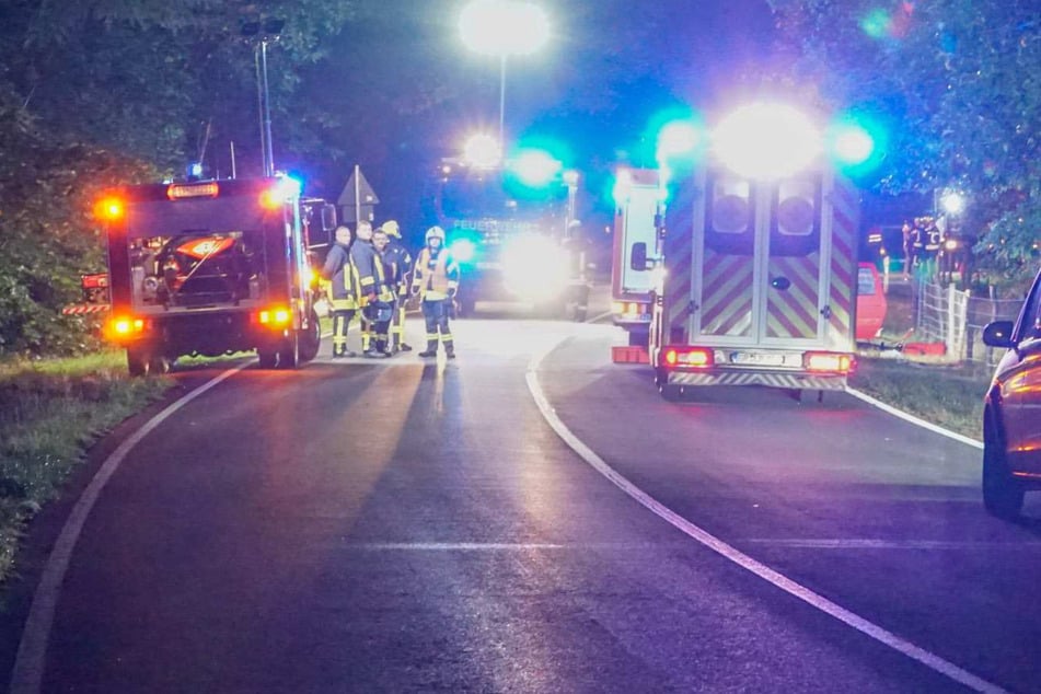 Biker (†50) stirbt bei Frontalunfall auf Bundesstraße