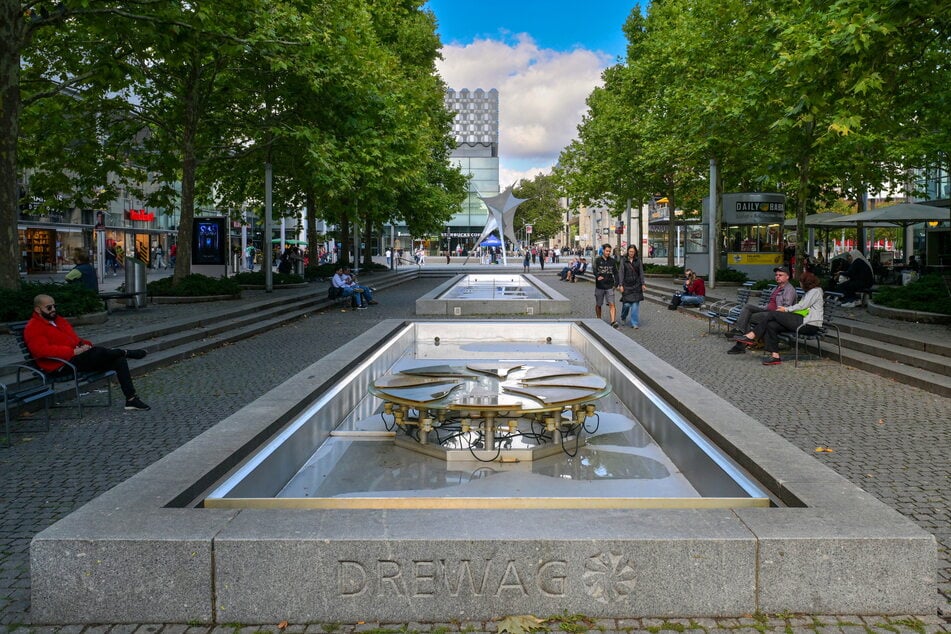 Die Brunnen auf der Prager Straße werden in den kommenden Wochen mit Brettern zugenagelt.