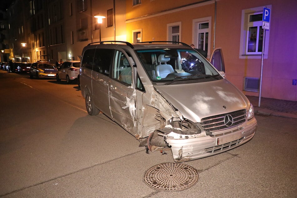 Der geklaute Mercedes war nach der Fahrt nicht mehr zu gebrauchen.