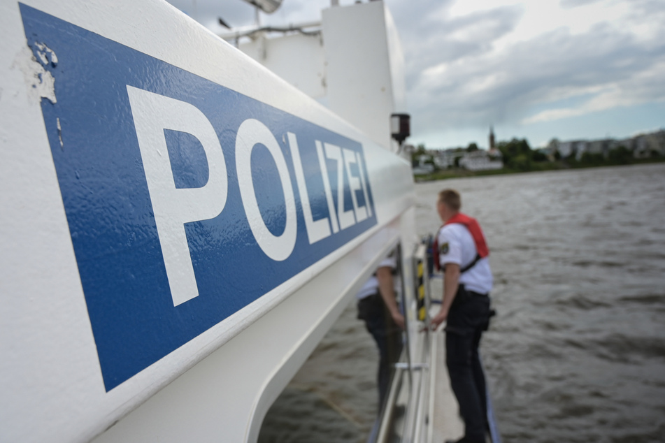 Während einer Verfolgungsjagd mit der Polizei sprang ein 41 Jahre alter Mann kurzerhand in die Mosel. (Symbolbild)