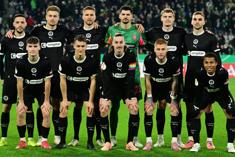 Diese elf Akteure sollen es für St. Pauli in Köln richten. Die Kiezkicker beginnen mit derselben Startformation wie unter der Woche im Pokal.
