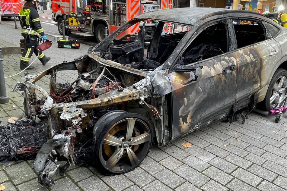 Der Elektro-Audi war nach dem Brand nicht mehr zu retten.