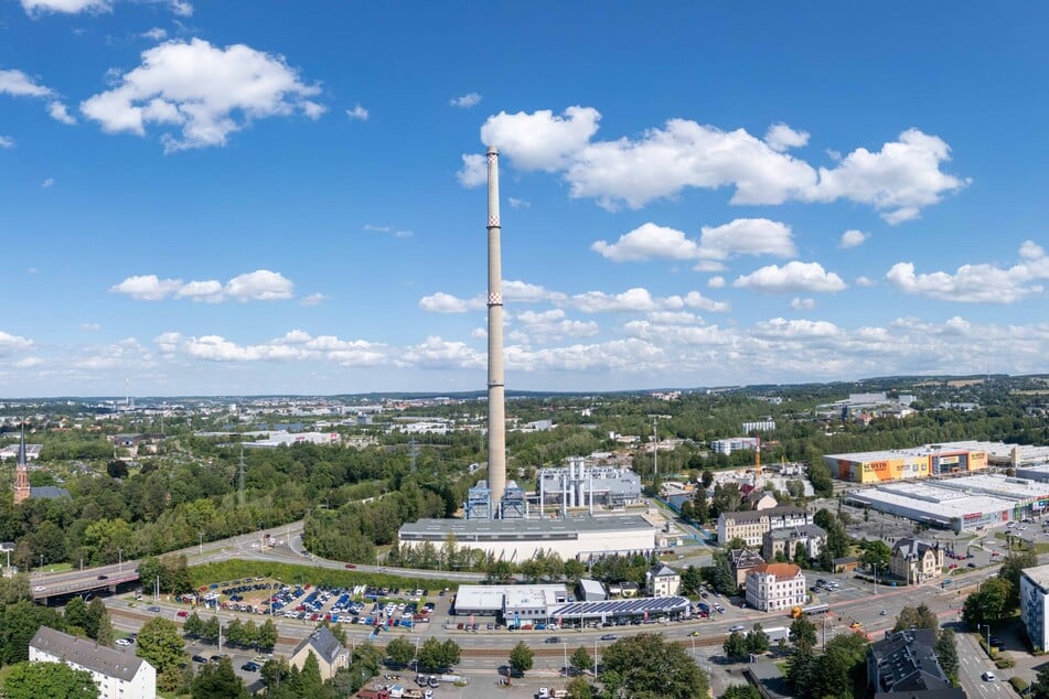 Der Schornstein am Heizwerk Altchemnitz wird nicht mehr benötigt.