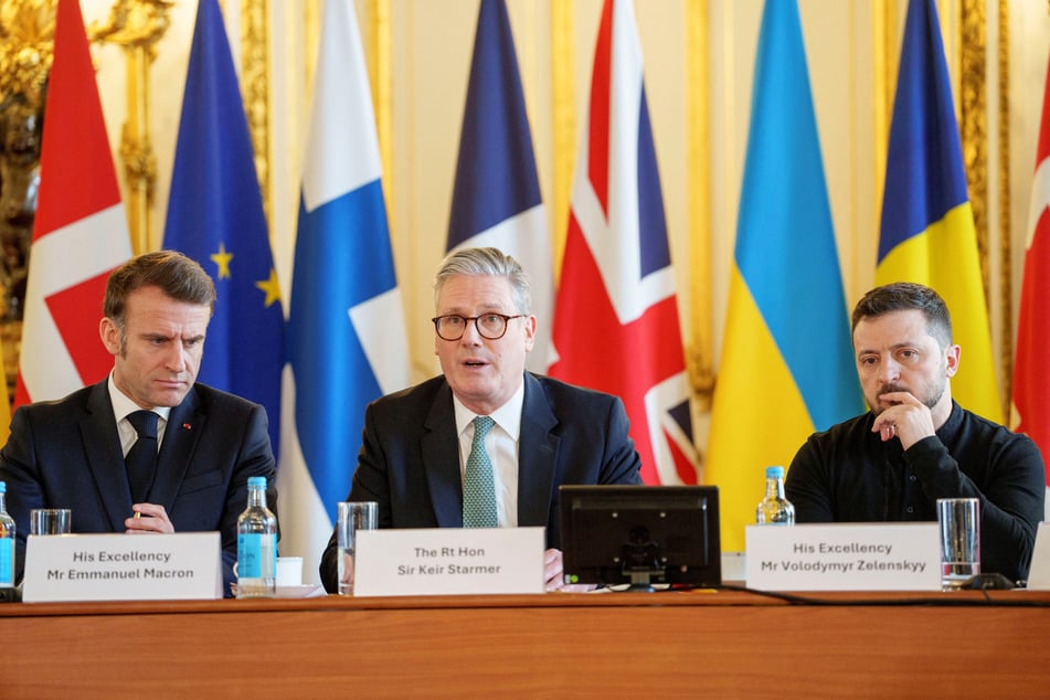 From l. to r.: France's President Emmanuel Macron, Britain's Prime Minister Keir Starmer, and Ukraine's President Volodymyr Zelenskiy attend the European leaders' summit to discuss European security and Ukraine, at Lancaster House in London, UK, on March 2, 2025.