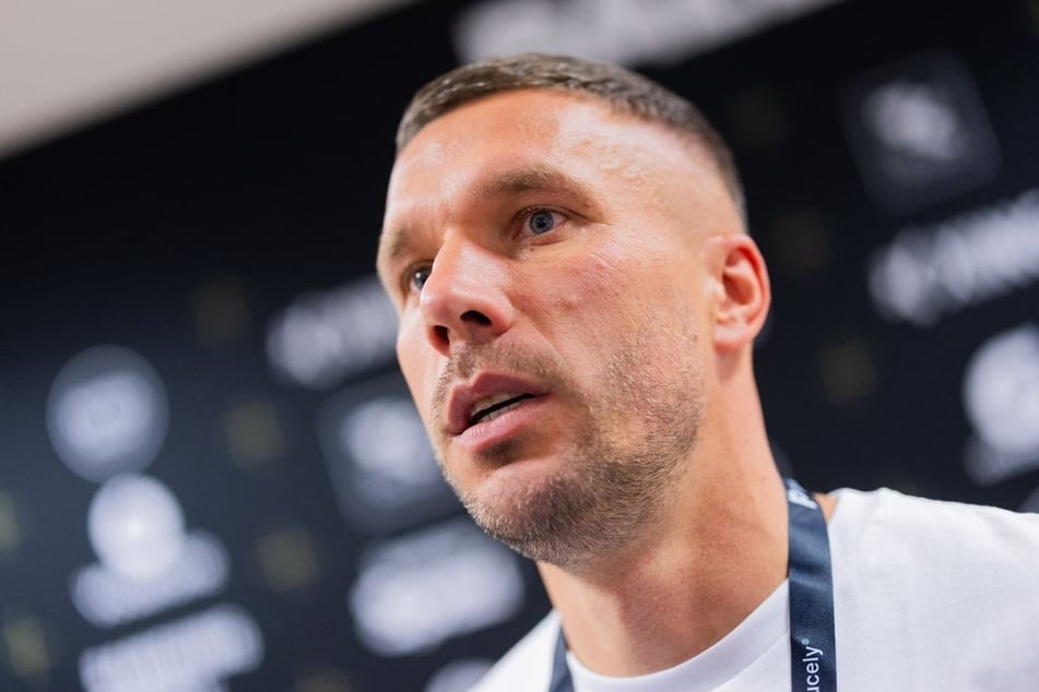 Fußball-Star Lukas Podolski (40) muss den Tod seiner Hundedame Holly verkraften. (Archivbild)