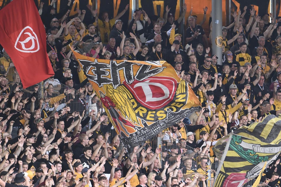Die Dynamo-Fans erhielten von Eintracht Braunschweig ausdrücklich ein Lob, weil der Support dem tragischen Zwischenfall angepasst wurde.