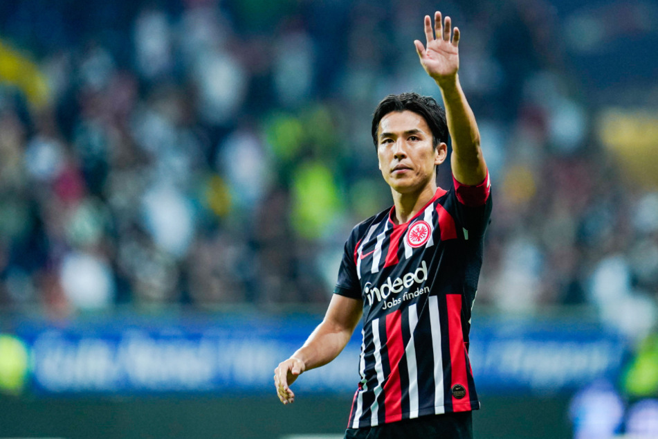 Hasebe ließ sich einen freien Gelenkkörper entfernen.