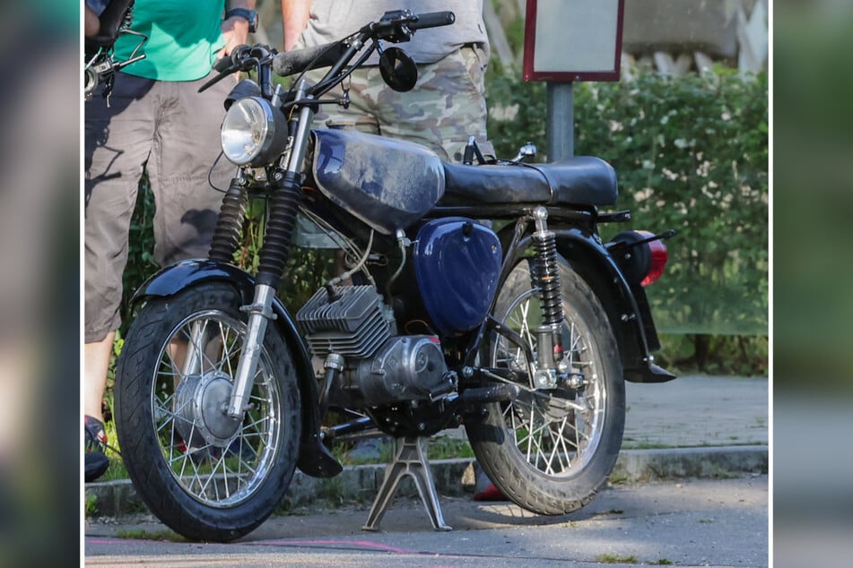 Diese Simson krachte mit dem VW zusammen.