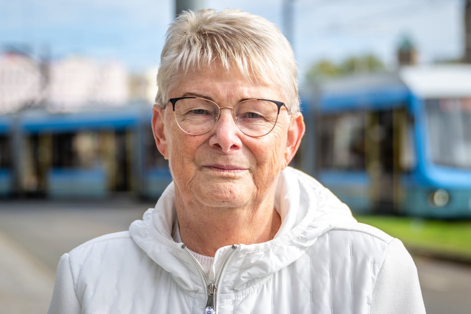 Seniorin Barbara Listing (82) war sich wie viele andere Fußgänger sicher, dass die Anlage kaputt ist.