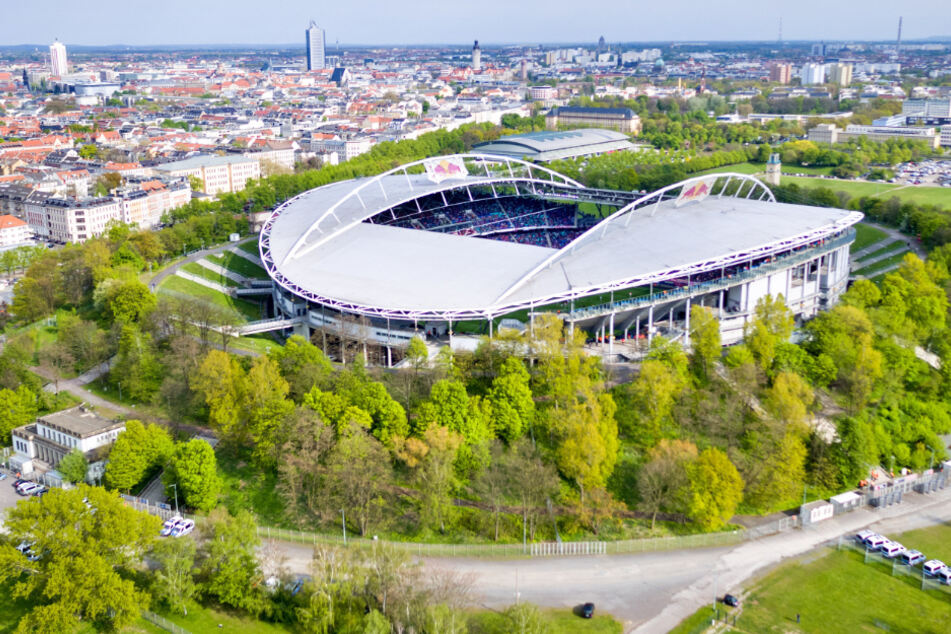 Das Areal rund um die Red Bull Arena soll zukünftig mithilfe der Bürger umgestaltet werden. (Archivbild)