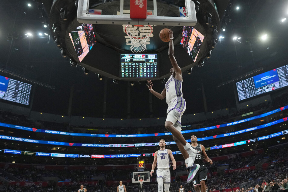 Sacramento Kings star De'Aaron Fox finished two points shy of his career-high with 42 against the Los Angeles Clippers.